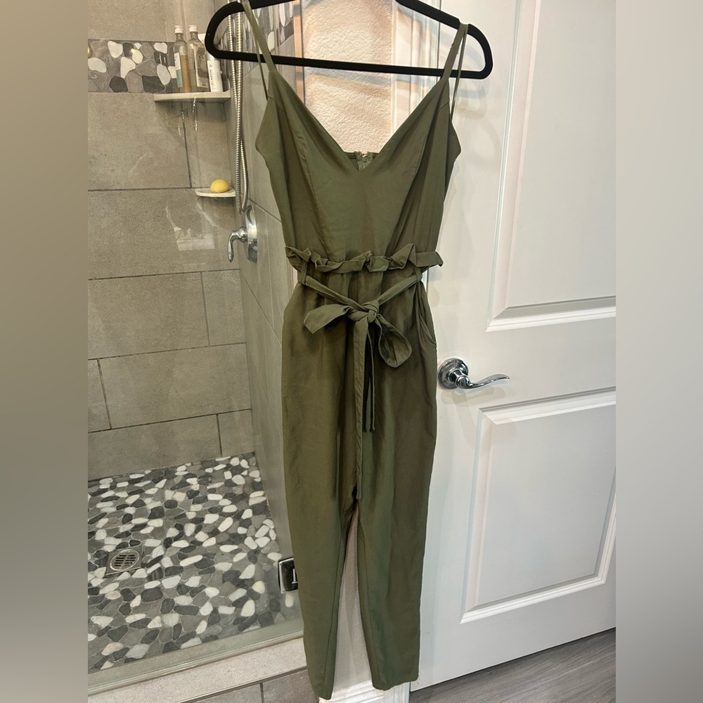 NWOT Adjustable Strap Belted Jumpsuit with Pockets.